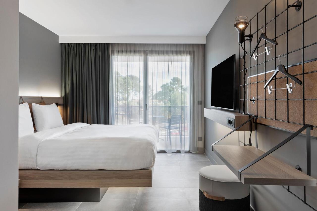 Moxy La Ciotat Hotel ภายนอก รูปภาพ